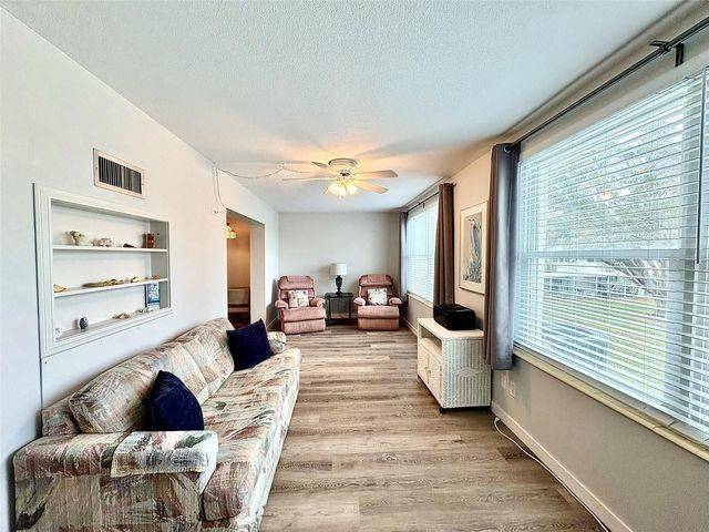 2071 AUSTRALIA WAY W 37, Clearwater, FL 33763