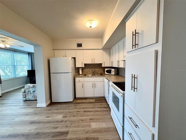 2071 AUSTRALIA WAY W 37, Clearwater, FL 33763