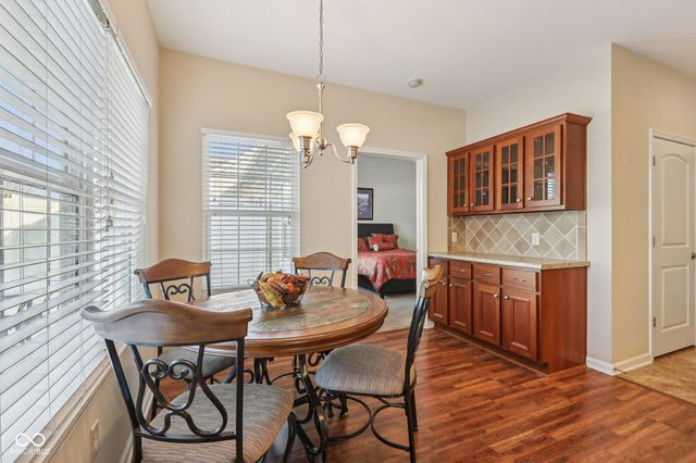 1091 Distinctive Way, Greenfield, IN 46140