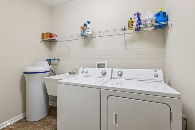 1091 Distinctive Way, Greenfield, IN 46140