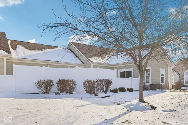 1091 Distinctive Way, Greenfield, IN 46140