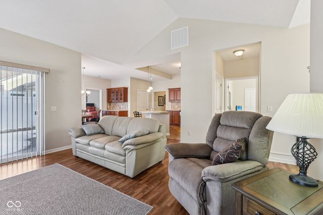 1091 Distinctive Way, Greenfield, IN 46140