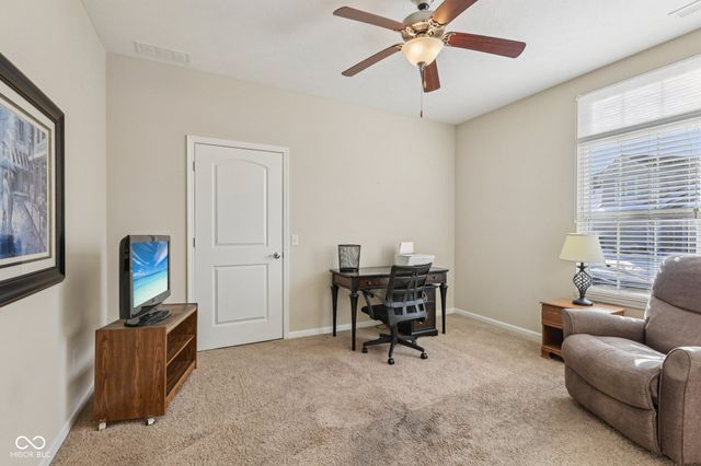 1091 Distinctive Way, Greenfield, IN 46140