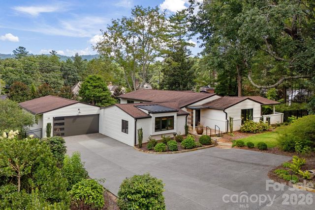 28 Forest Road, Asheville, NC 28803