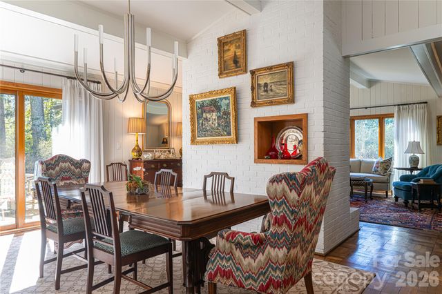 28 Forest Road, Asheville, NC 28803