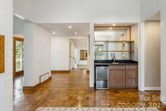 28 Forest Road, Asheville, NC 28803