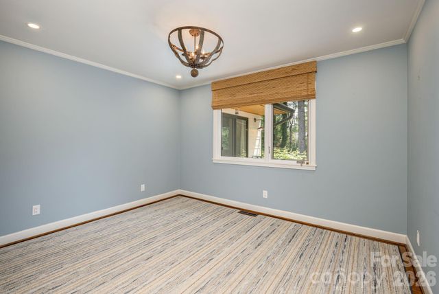 28 Forest Road, Asheville, NC 28803