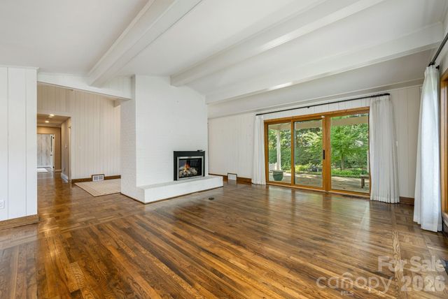 28 Forest Road, Asheville, NC 28803