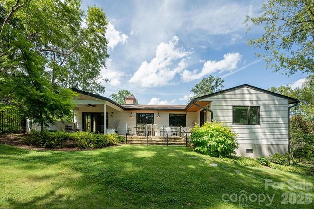28 Forest Road, Asheville, NC 28803