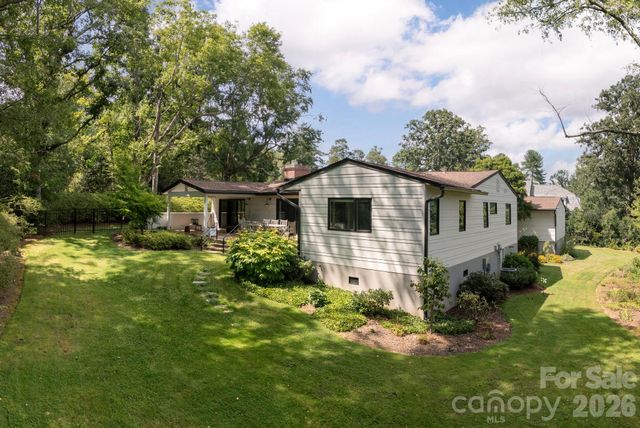 28 Forest Road, Asheville, NC 28803