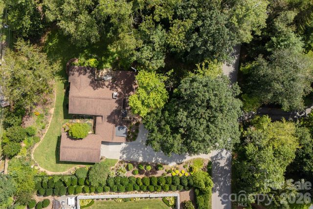 28 Forest Road, Asheville, NC 28803