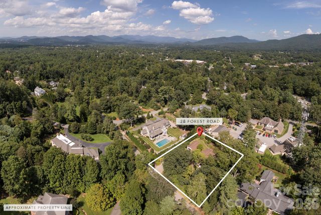 28 Forest Road, Asheville, NC 28803