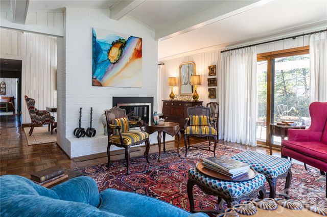28 Forest Road, Asheville, NC 28803