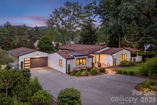 28 Forest Road, Asheville, NC 28803