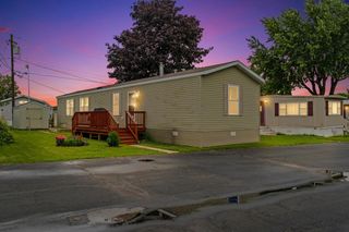 1025 Oake S Avenue #D19, Onalaska, WI 54650