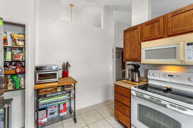 9911 FLYNT CIRCLE, Orlando, FL 32825