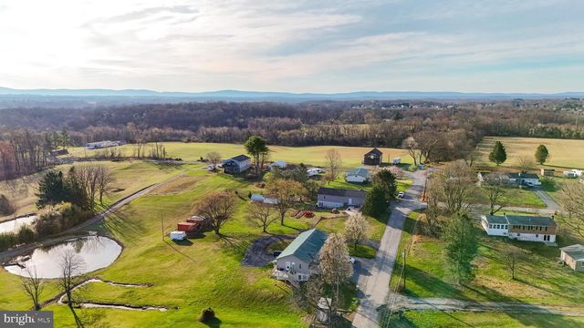 45 JUDY DR, Falling Waters, WV 25419