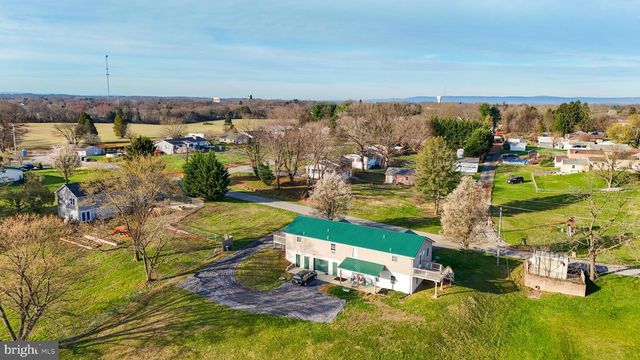 45 JUDY DR, Falling Waters, WV 25419
