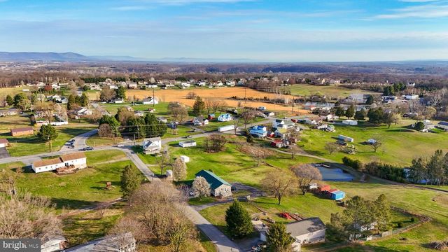 45 JUDY DR, Falling Waters, WV 25419