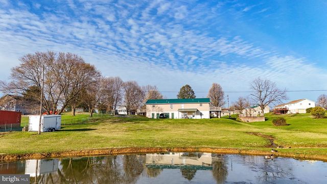 45 JUDY DR, Falling Waters, WV 25419