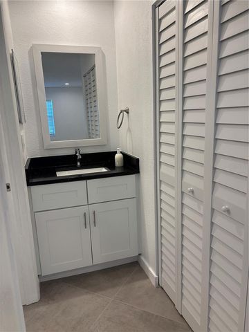 5815 ERIN LANE S A, St Petersburg, FL 33712