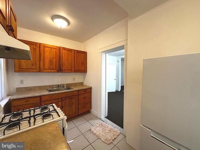 1105 WALNUT AVE, Baltimore, MD 21229