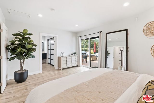 11237 Braddock Drive, Culver City, CA 90230