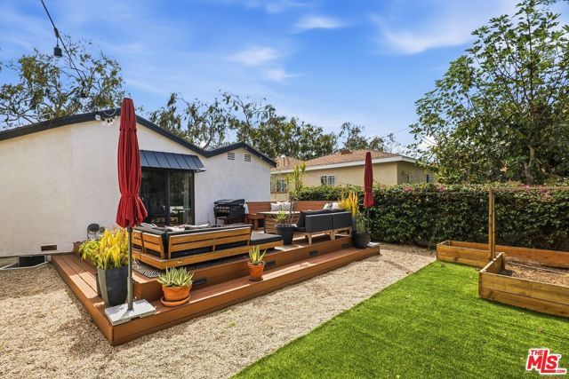11237 Braddock Drive, Culver City, CA 90230