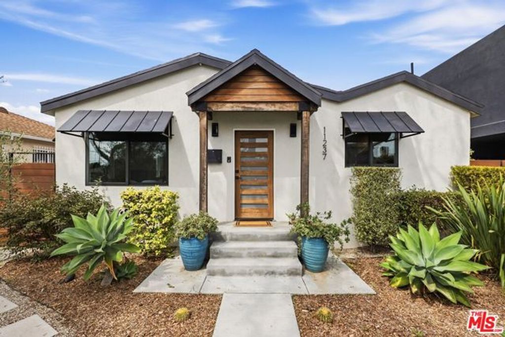 11237 Braddock Drive, Culver City, CA 90230