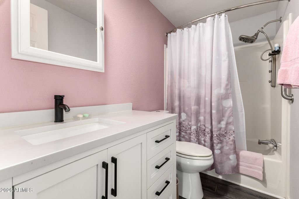 Image 10 of property listing at 18240 N 21ST Street Lot 95, Phoenix, AZ 85022