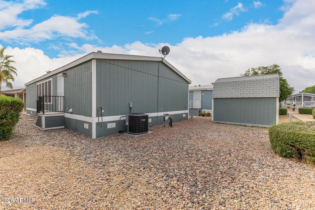 Image 14 of property listing at 18240 N 21ST Street Lot 95, Phoenix, AZ 85022