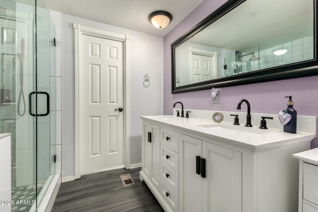 Image 8 of property listing at 18240 N 21ST Street Lot 95, Phoenix, AZ 85022