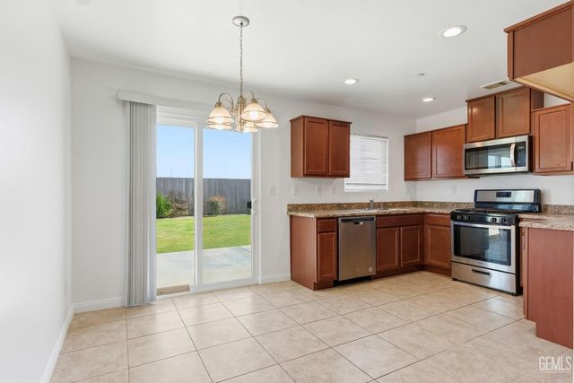 6201 Leo Street, Bakersfield, CA 93307