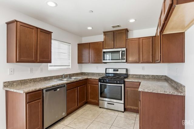 6201 Leo Street, Bakersfield, CA 93307