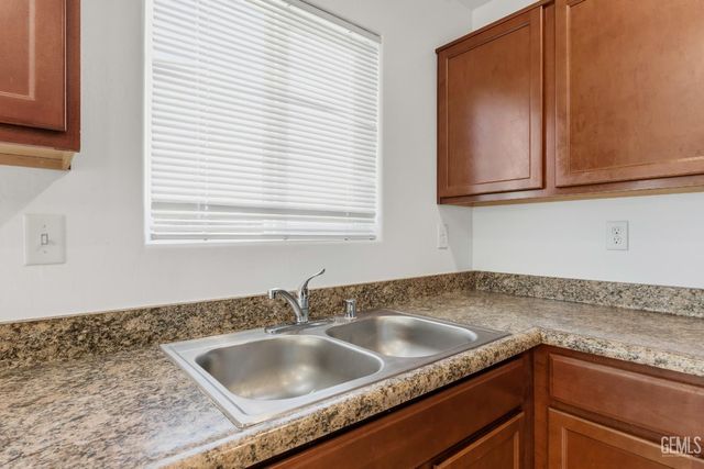 6201 Leo Street, Bakersfield, CA 93307