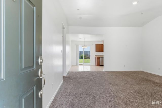 6201 Leo Street, Bakersfield, CA 93307