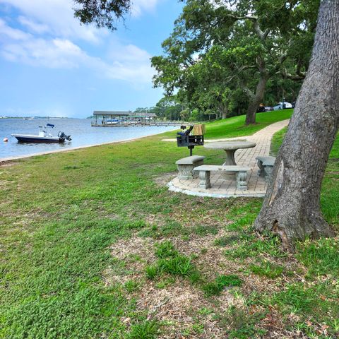 209 W Miracle Strip Parkway, APT B202, Mary Esther, FL 32569