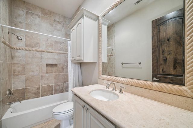 78 Angelique Way, The Woodlands, TX 77382