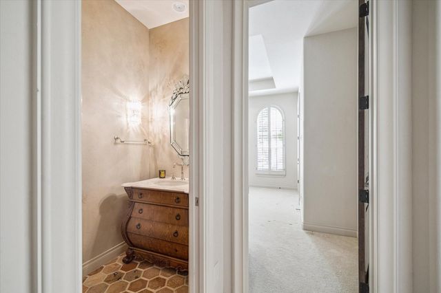 78 Angelique Way, The Woodlands, TX 77382