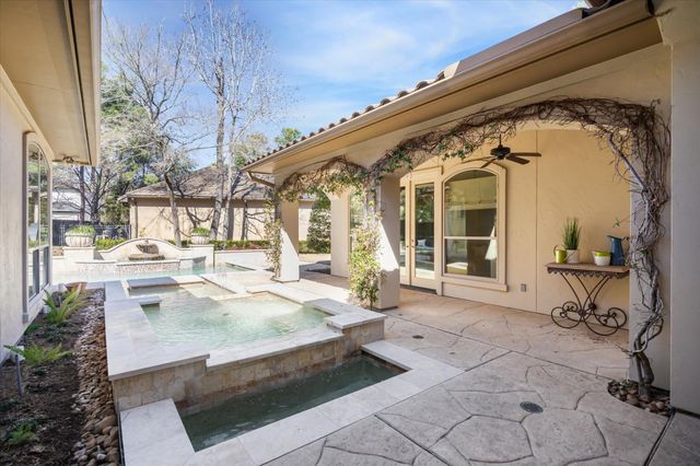 78 Angelique Way, The Woodlands, TX 77382