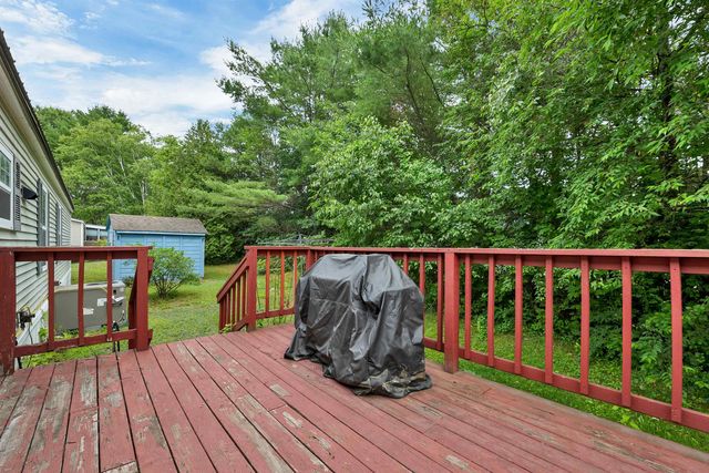15 Carpenter Park Road, Plymouth, NH 03264