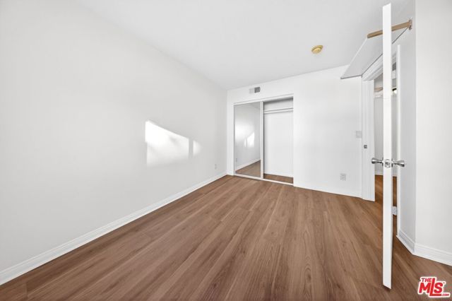 11063 Cumpston Street 104, North Hollywood (los Angeles), CA 91601