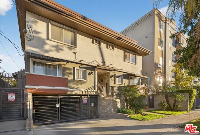 11063 Cumpston Street 104, North Hollywood (los Angeles), CA 91601