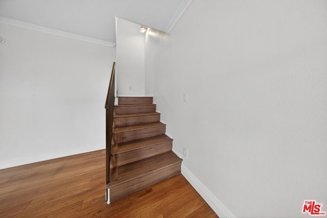 11063 Cumpston Street 104, North Hollywood (los Angeles), CA 91601