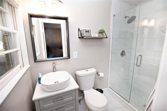 250 Wavetree Drive, Roswell, GA 30075