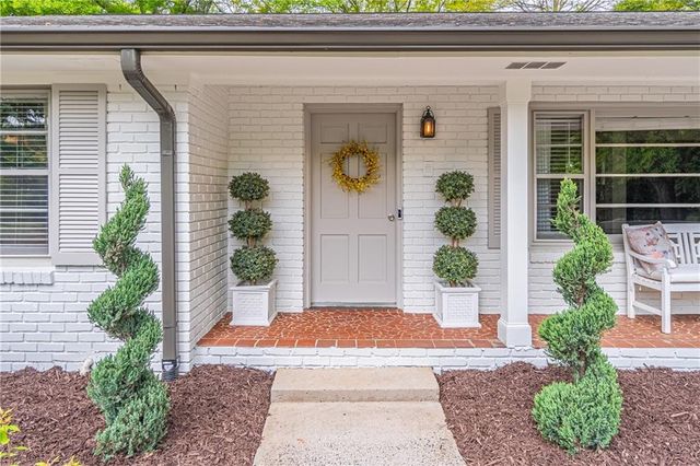 250 Wavetree Drive, Roswell, GA 30075
