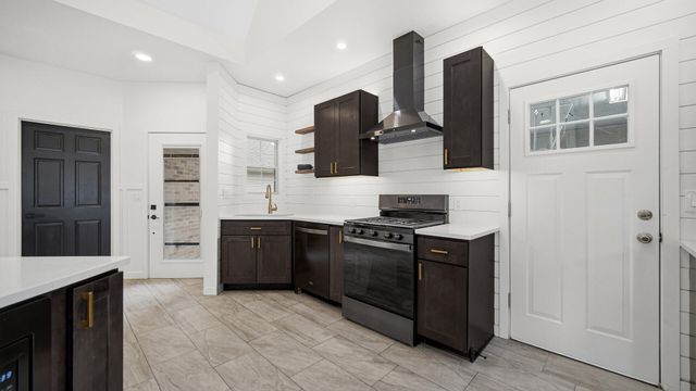 7628 E 103rd Drive, Crown Point, IN 46307