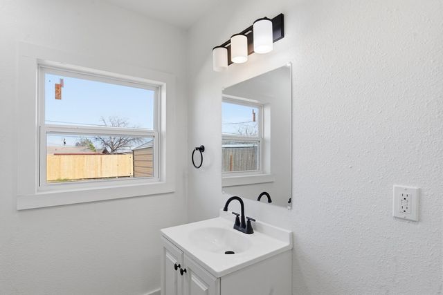 4232 Bonham Ave, Odessa, TX 79762