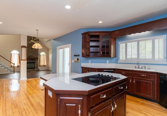 2421 Laurelton Creek Lane, Chattanooga, TN 37421