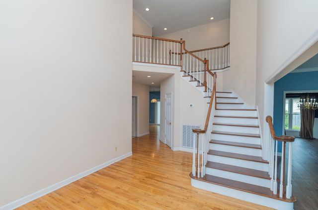 2421 Laurelton Creek Lane, Chattanooga, TN 37421